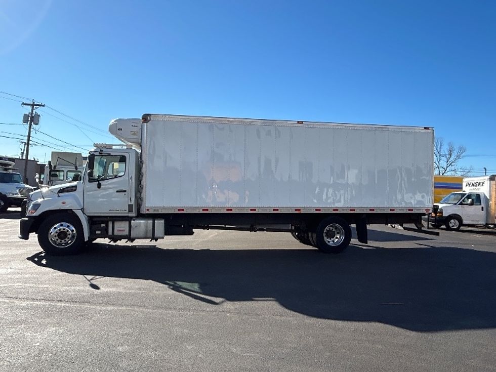 Refrigerated Truck-Light and Medium Duty Trucks-Hino-2023-L6-Braintree-MA-139,547\n\t\tmiles-$ 59,000 - Image 4