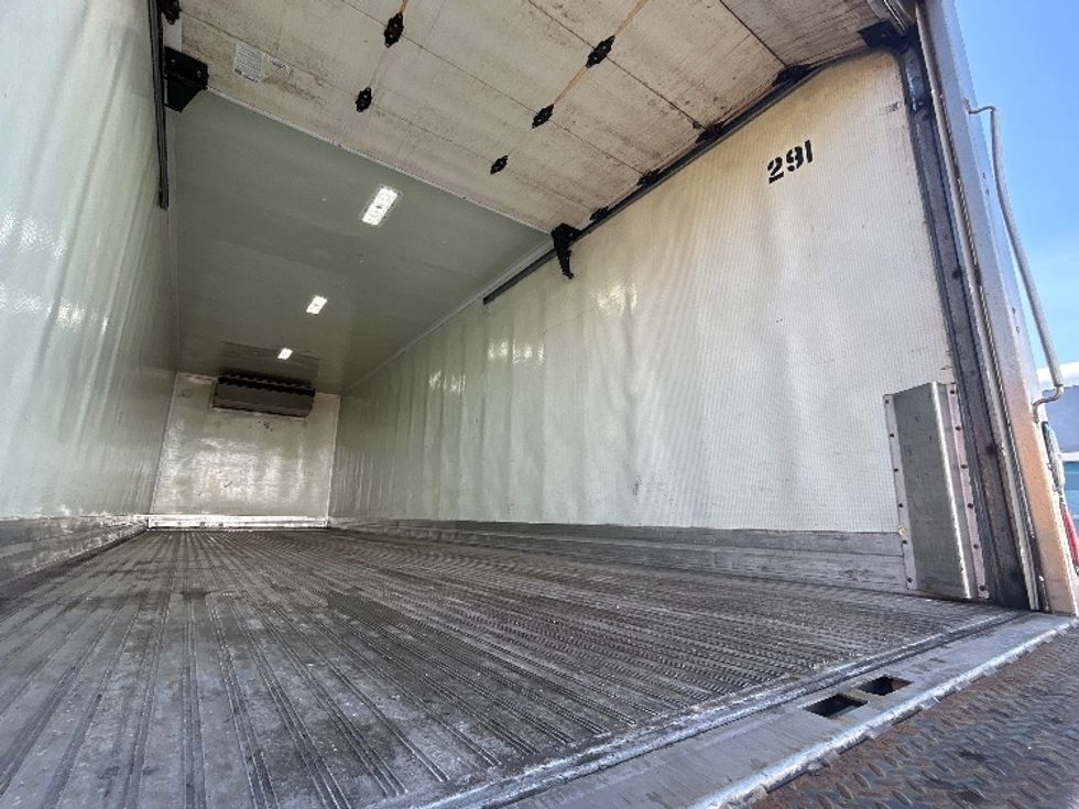 Refrigerated Truck-Light and Medium Duty Trucks-Hino-2023-L6-Braintree-MA-151,600\n\t\tmiles-$ 57,250 - Image 12