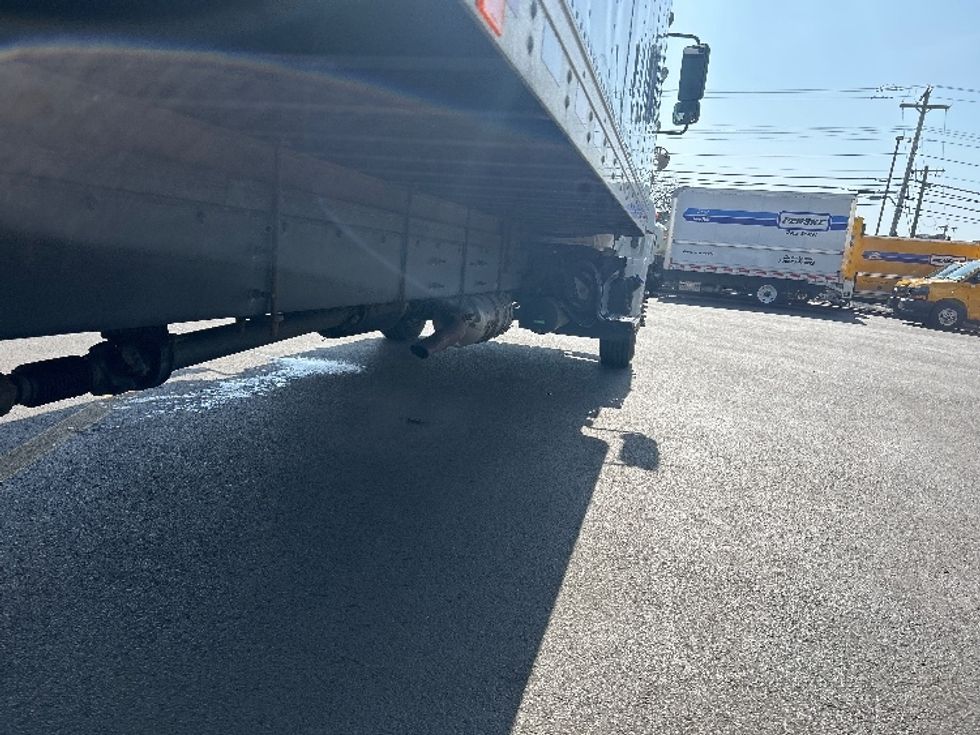 Refrigerated Truck-Light and Medium Duty Trucks-Hino-2023-L6-Braintree-MA-151,600\n\t\tmiles-$ 57,250 - Image 14