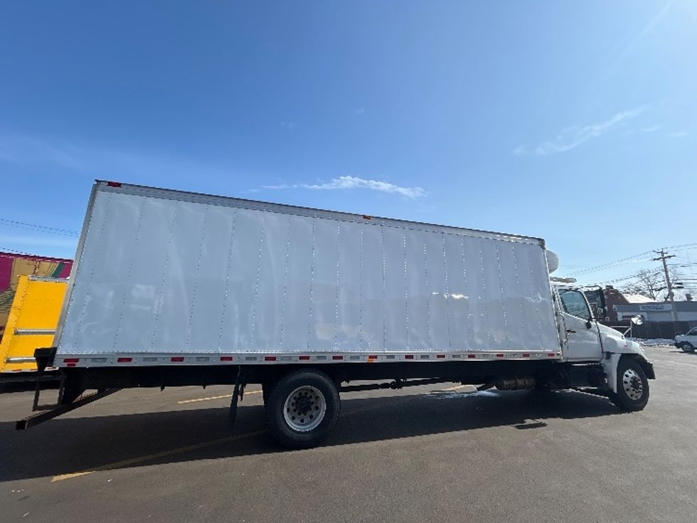 Refrigerated Truck-Light and Medium Duty Trucks-Hino-2023-L6-Braintree-MA-151,600\n\t\tmiles-$ 57,250 - Image 15