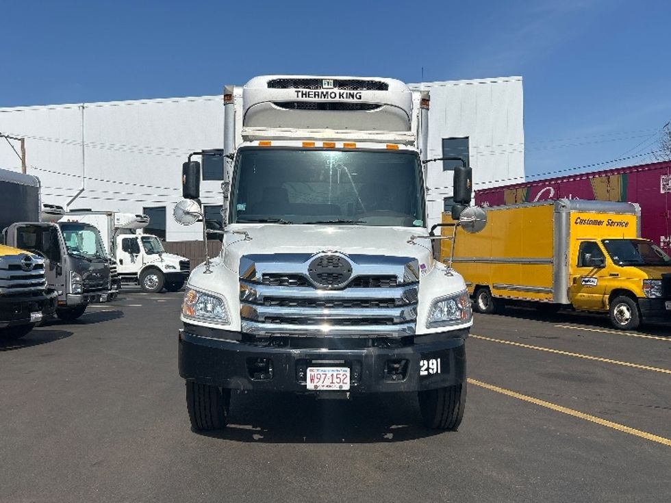 Refrigerated Truck-Light and Medium Duty Trucks-Hino-2023-L6-Braintree-MA-151,600\n\t\tmiles-$ 57,250 - Image 2
