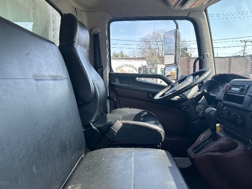 Refrigerated Truck-Light and Medium Duty Trucks-Hino-2023-L6-Braintree-MA-151,600\n\t\tmiles-$ 57,250 - Image 22