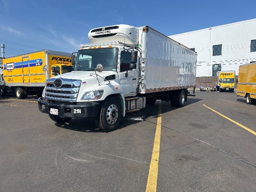 Refrigerated Truck-Light and Medium Duty Trucks-Hino-2023-L6-Braintree-MA-151,600\n\t\tmiles-$ 57,250 - Image 3