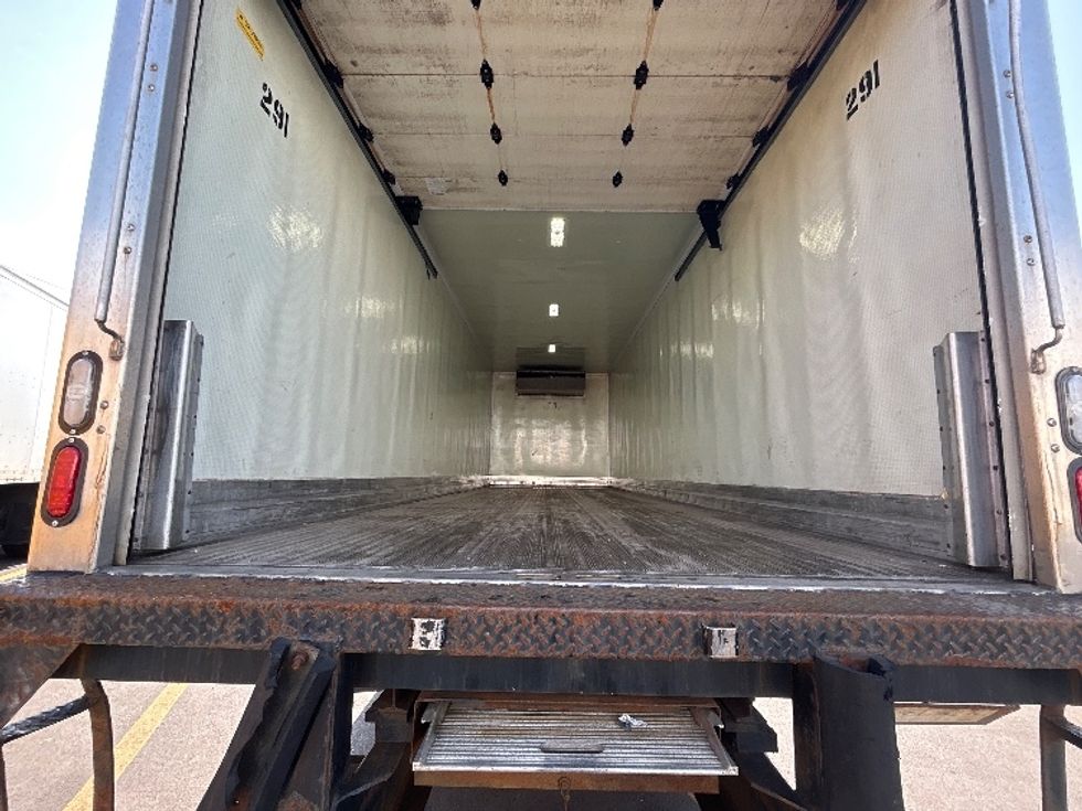 Refrigerated Truck-Light and Medium Duty Trucks-Hino-2023-L6-Braintree-MA-151,600\n\t\tmiles-$ 57,250 - Image 9