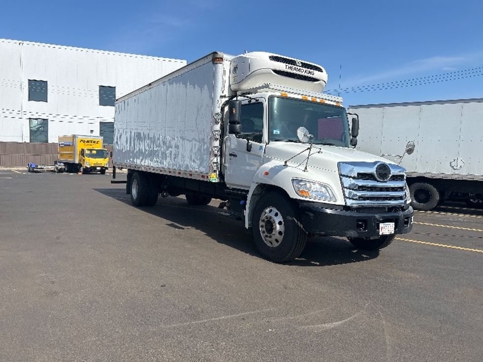 Refrigerated Truck-Light and Medium Duty Trucks-Hino-2023-L6-Braintree-MA-151,600\n\t\tmiles-$ 63,250 - Image 1