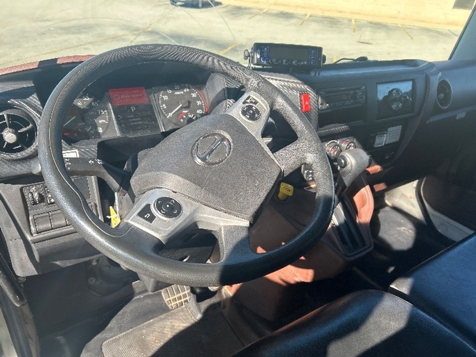 Refrigerated Truck-Light and Medium Duty Trucks-Hino-2023-L6-Traverse City-MI-208,388\n\t\tmiles-$ 74,250 - Image 14