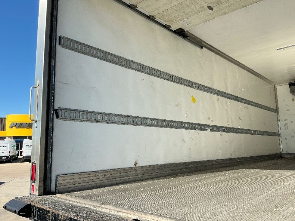 Refrigerated Truck-Light and Medium Duty Trucks-Hino-2024-L6-Arlington-TX-74,884\n\t\tmiles-$ 98,000 - Image 10
