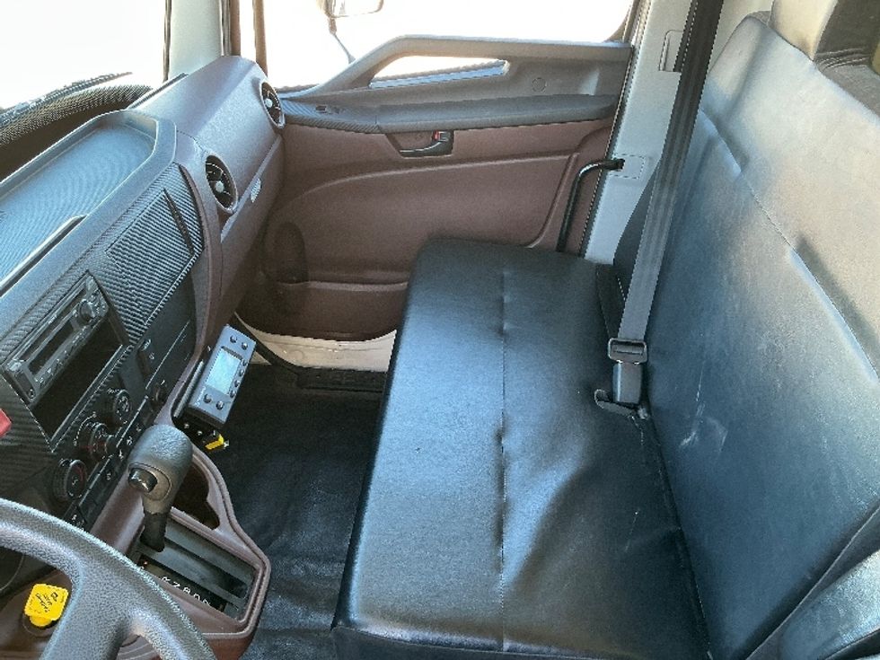 Refrigerated Truck-Light and Medium Duty Trucks-Hino-2024-L6-Arlington-TX-74,884\n\t\tmiles-$ 98,000 - Image 18