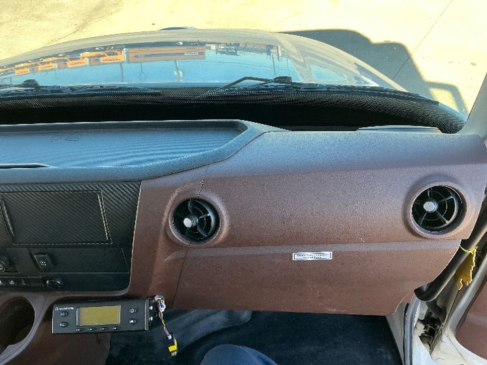 Refrigerated Truck-Light and Medium Duty Trucks-Hino-2024-L6-Arlington-TX-74,884\n\t\tmiles-$ 98,000 - Image 20