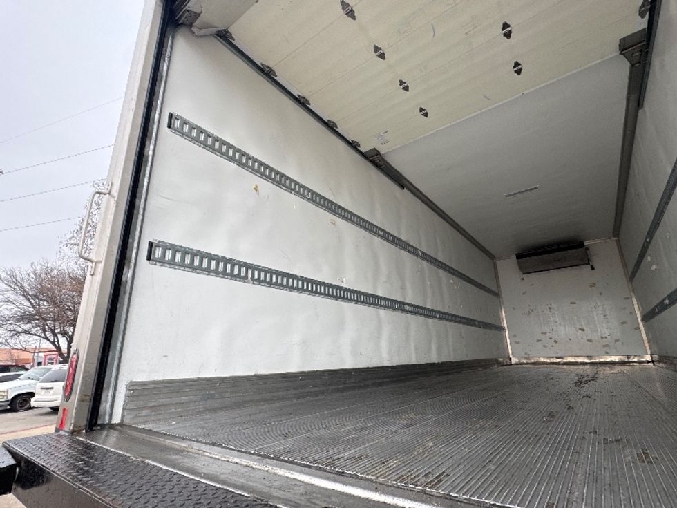 Refrigerated Truck-Light and Medium Duty Trucks-Hino-2024-L6-Garland-TX-22,156\n\t\tmiles-$ 104,000 - Image 10