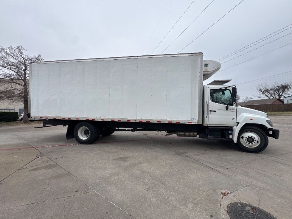 Refrigerated Truck-Light and Medium Duty Trucks-Hino-2024-L6-Garland-TX-22,156\n\t\tmiles-$ 104,000 - Image 14