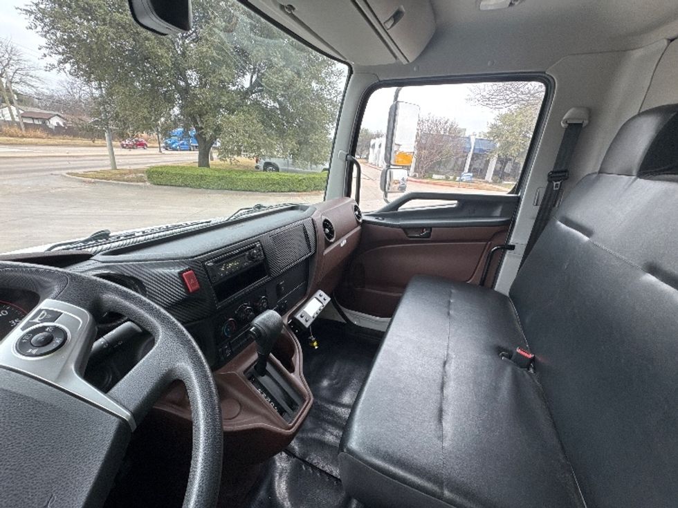 Refrigerated Truck-Light and Medium Duty Trucks-Hino-2024-L6-Garland-TX-22,156\n\t\tmiles-$ 104,000 - Image 18