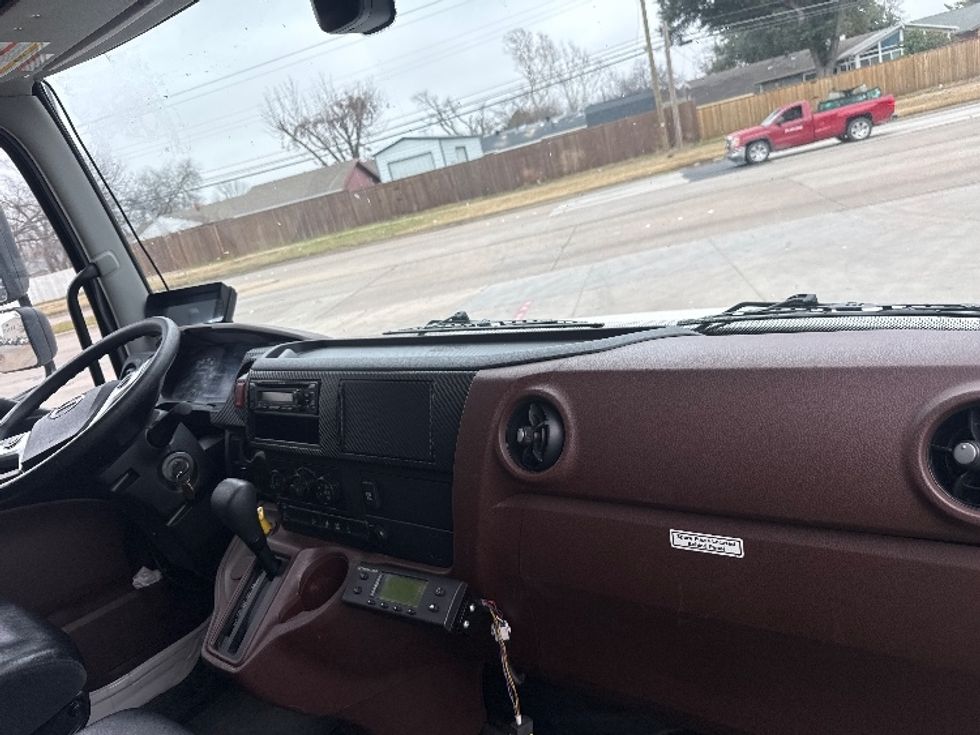 Refrigerated Truck-Light and Medium Duty Trucks-Hino-2024-L6-Garland-TX-22,156\n\t\tmiles-$ 104,000 - Image 20