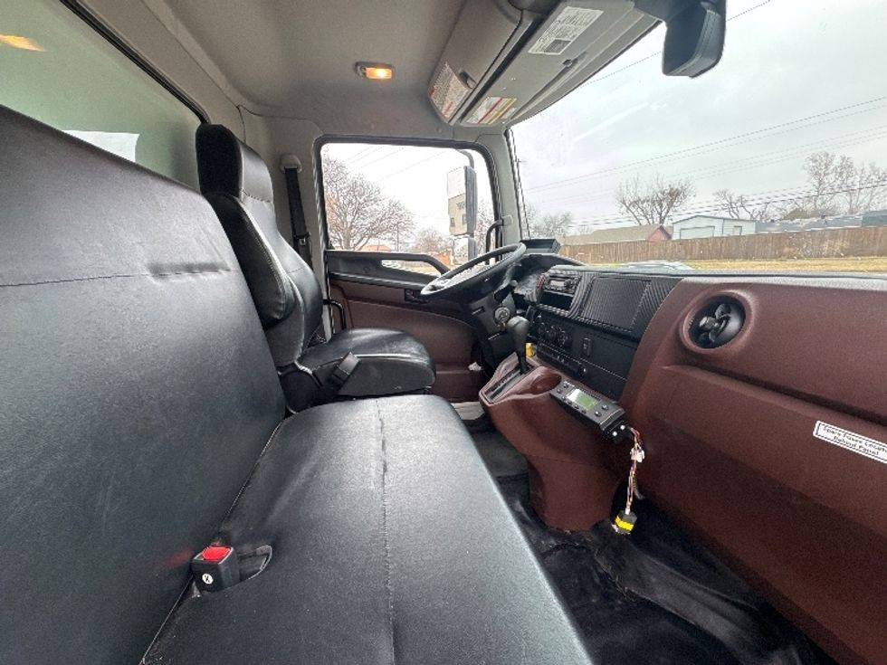 Refrigerated Truck-Light and Medium Duty Trucks-Hino-2024-L6-Garland-TX-22,156\n\t\tmiles-$ 104,000 - Image 21