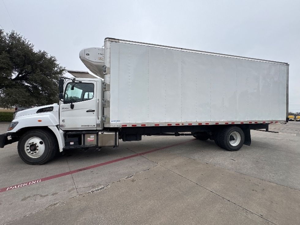 Refrigerated Truck-Light and Medium Duty Trucks-Hino-2024-L6-Garland-TX-22,156\n\t\tmiles-$ 104,000 - Image 4