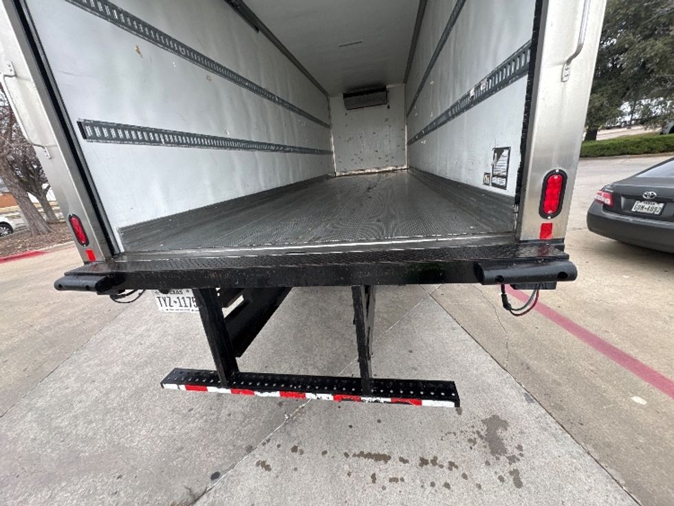 Refrigerated Truck-Light and Medium Duty Trucks-Hino-2024-L6-Garland-TX-22,156\n\t\tmiles-$ 104,000 - Image 9