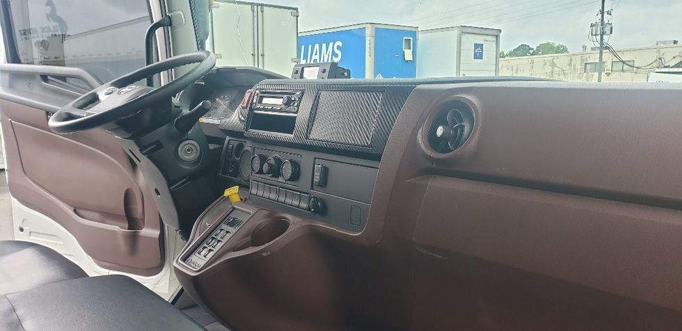 Refrigerated Truck-Light and Medium Duty Trucks-Hino-2024-XL7-Little Rock-AR-96,160\n\t\tmiles-$ 76,000 - Image 22