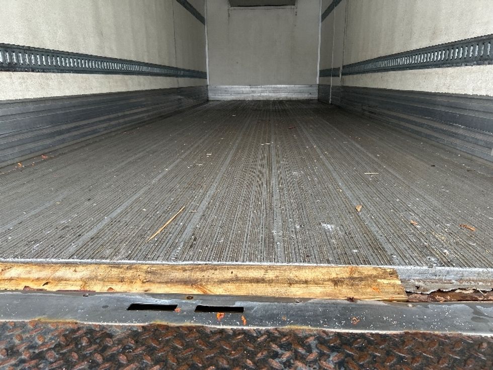 Refrigerated Truck-Light and Medium Duty Trucks-International-2003-4400-Fitchburg-MA-328,324\n\t\tmiles-$ 11,000 - Image 10