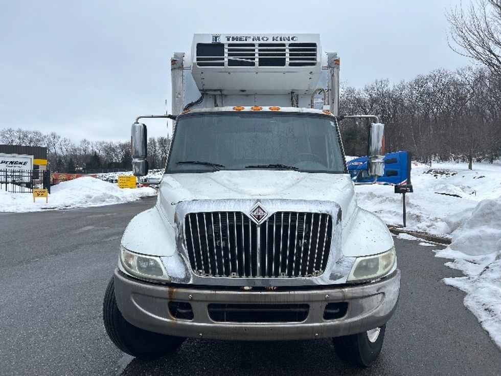 Refrigerated Truck-Light and Medium Duty Trucks-International-2003-4400-Fitchburg-MA-328,324\n\t\tmiles-$ 11,000 - Image 2