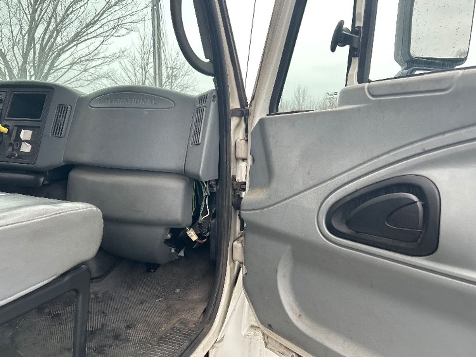 Refrigerated Truck-Light and Medium Duty Trucks-International-2007-4300-Fitchburg-MA-439,000\n\t\tmiles-$ 10,000 - Image 20