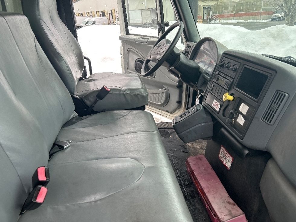 Refrigerated Truck-Light and Medium Duty Trucks-International-2007-4300-Fitchburg-MA-439,000\n\t\tmiles-$ 10,000 - Image 22