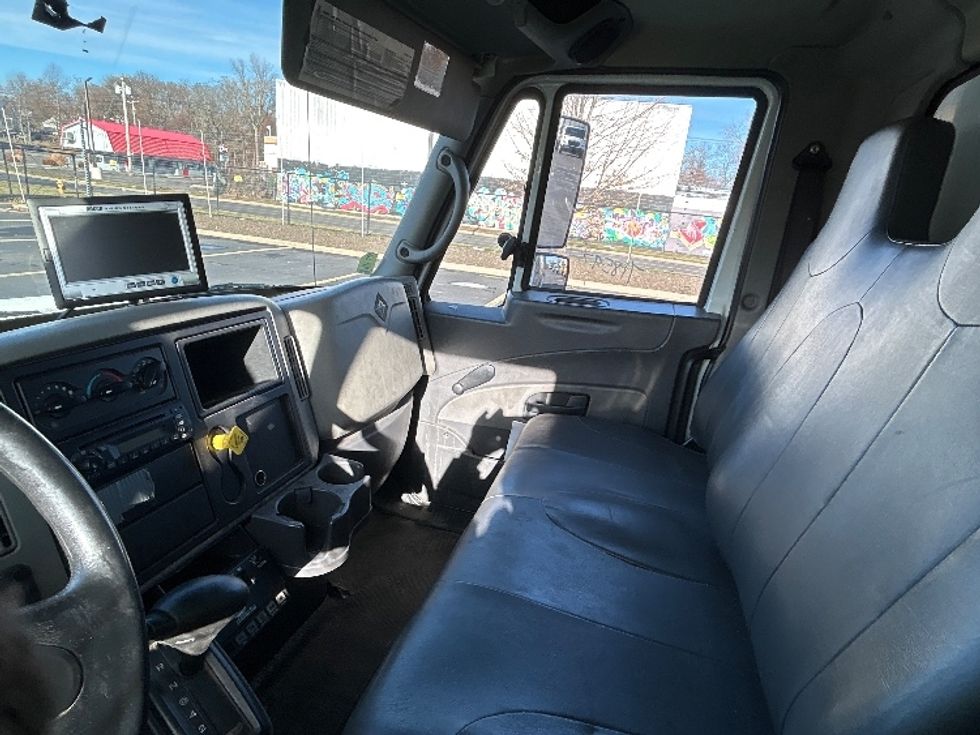 Refrigerated Truck-Light and Medium Duty Trucks-International-2011-4300-Chicopee-MA-225,428\n\t\tmiles-$ 12,500 - Image 19