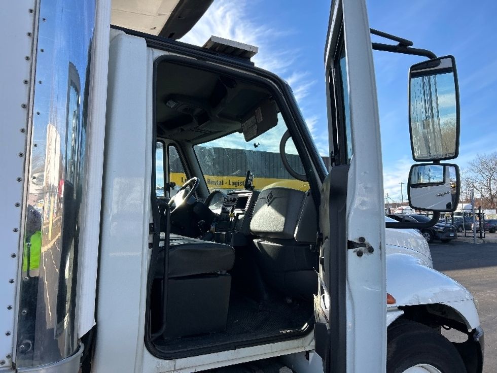 Refrigerated Truck-Light and Medium Duty Trucks-International-2011-4300-Chicopee-MA-225,428\n\t\tmiles-$ 12,500 - Image 20