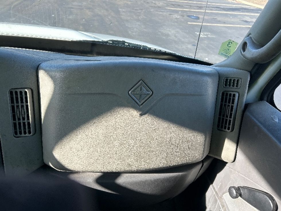 Refrigerated Truck-Light and Medium Duty Trucks-International-2011-4300-Chicopee-MA-225,428\n\t\tmiles-$ 12,500 - Image 21