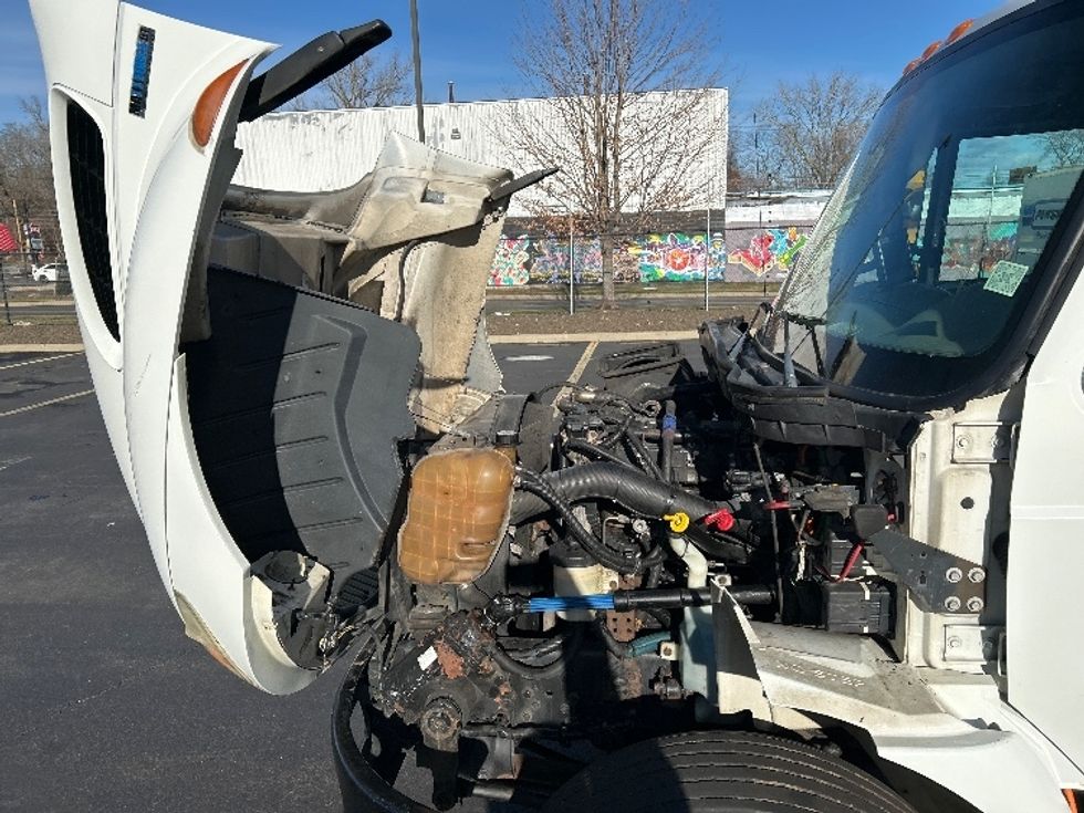 Refrigerated Truck-Light and Medium Duty Trucks-International-2011-4300-Chicopee-MA-225,428\n\t\tmiles-$ 12,500 - Image 24