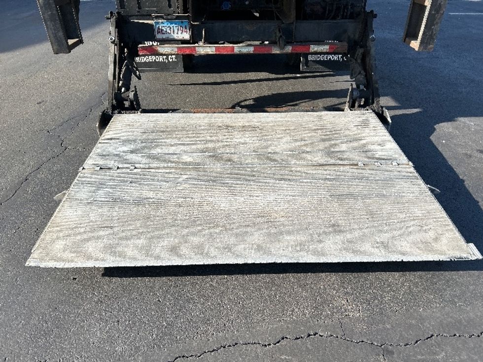 Refrigerated Truck-Light and Medium Duty Trucks-International-2011-4300-Chicopee-MA-225,428\n\t\tmiles-$ 12,500 - Image 25