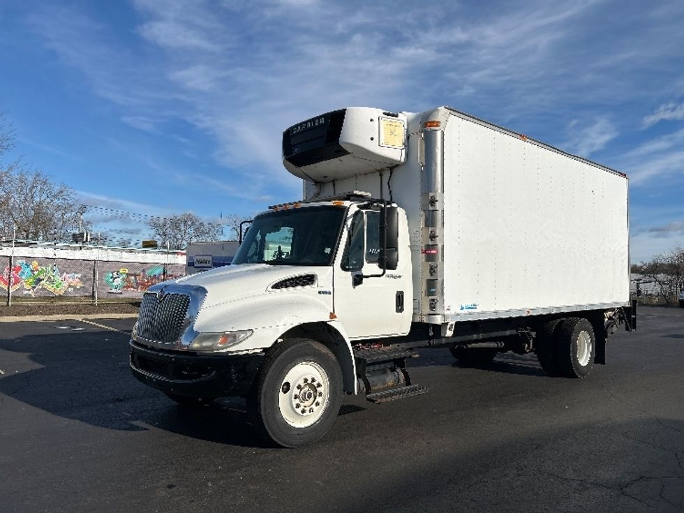 Refrigerated Truck-Light and Medium Duty Trucks-International-2011-4300-Chicopee-MA-225,428\n\t\tmiles-$ 12,500 - Image 3
