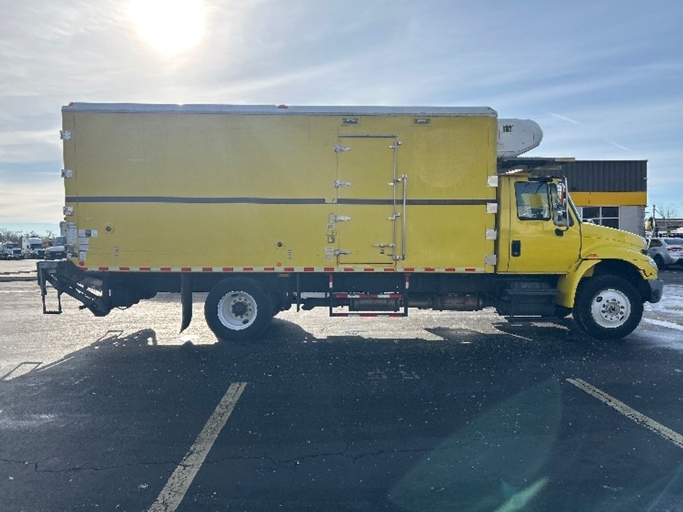 Refrigerated Truck-Light and Medium Duty Trucks-International-2016-4300-Chicopee-MA-174,960\n\t\tmiles-$ 24,000 - Image 15