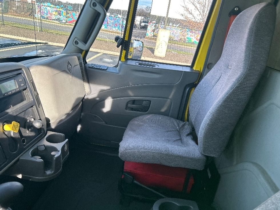 Refrigerated Truck-Light and Medium Duty Trucks-International-2016-4300-Chicopee-MA-174,960\n\t\tmiles-$ 24,000 - Image 19