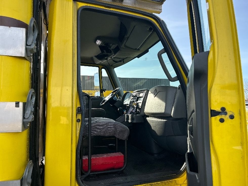 Refrigerated Truck-Light and Medium Duty Trucks-International-2016-4300-Chicopee-MA-174,960\n\t\tmiles-$ 24,000 - Image 20