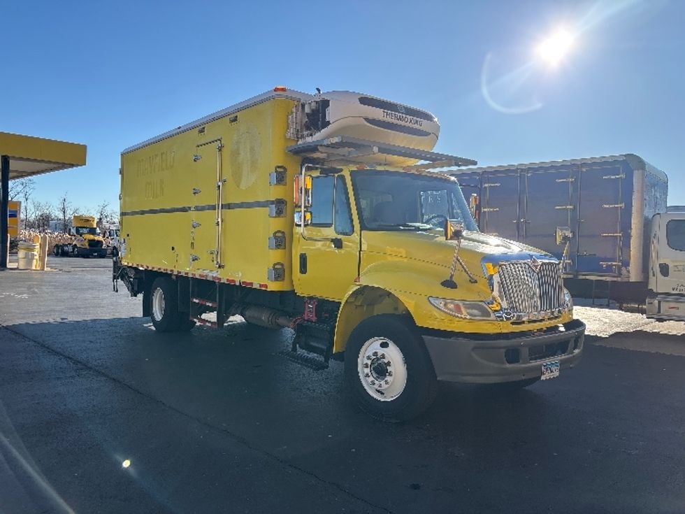 Refrigerated Truck-Light and Medium Duty Trucks-International-2016-4300-Chicopee-MA-191,898\n\t\tmiles-$ 16,000 - Image 1