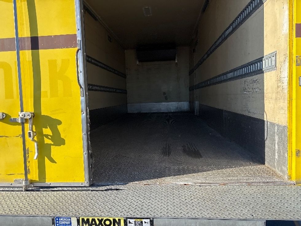 Refrigerated Truck-Light and Medium Duty Trucks-International-2016-4300-Chicopee-MA-191,898\n\t\tmiles-$ 16,000 - Image 10