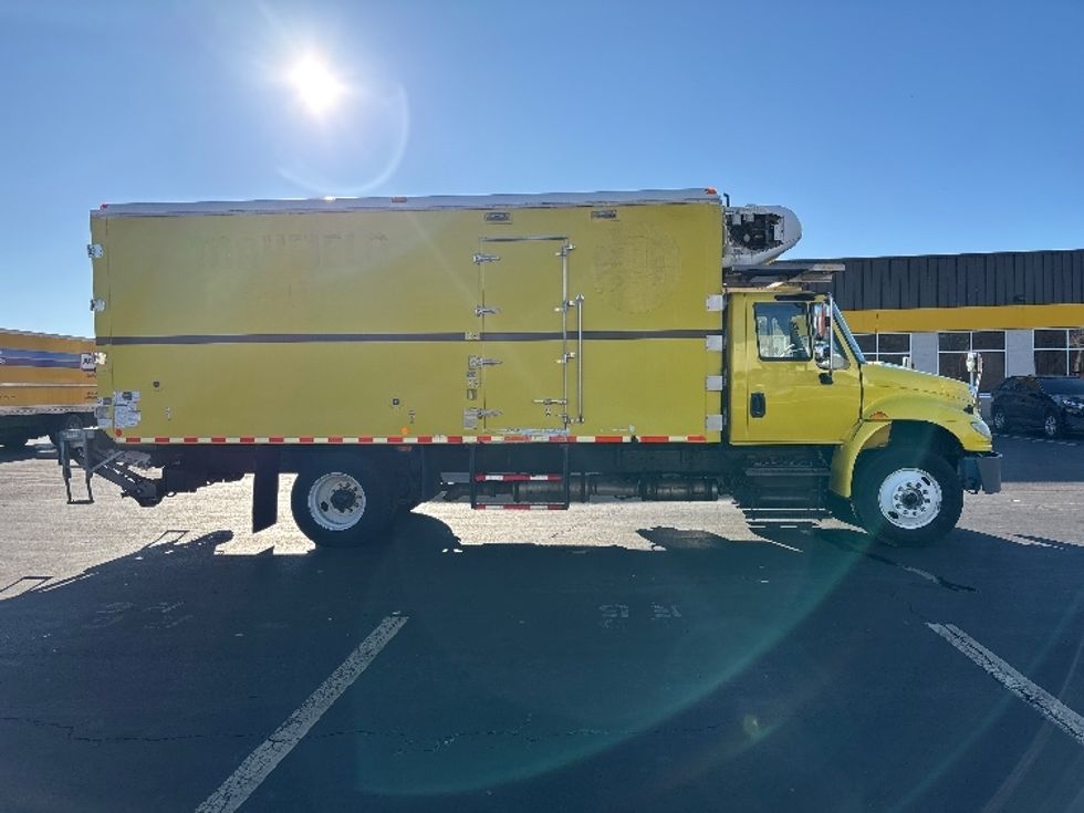 Refrigerated Truck-Light and Medium Duty Trucks-International-2016-4300-Chicopee-MA-191,898\n\t\tmiles-$ 16,000 - Image 15