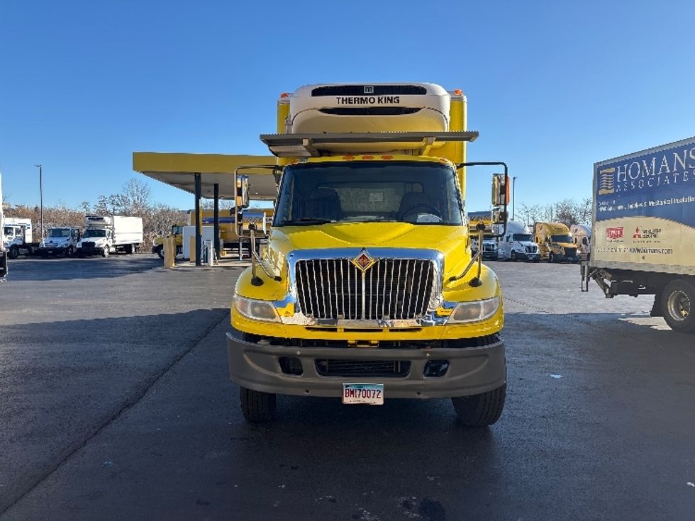 Refrigerated Truck-Light and Medium Duty Trucks-International-2016-4300-Chicopee-MA-191,898\n\t\tmiles-$ 16,000 - Image 2