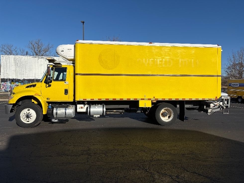Refrigerated Truck-Light and Medium Duty Trucks-International-2016-4300-Chicopee-MA-191,898\n\t\tmiles-$ 16,000 - Image 4