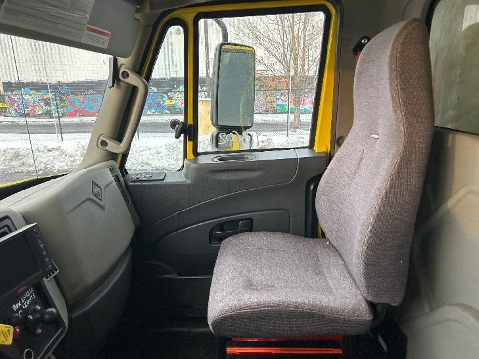 Refrigerated Truck-Light and Medium Duty Trucks-International-2016-4300-Chicopee-MA-282,856\n\t\tmiles-$ 12,000 - Image 19
