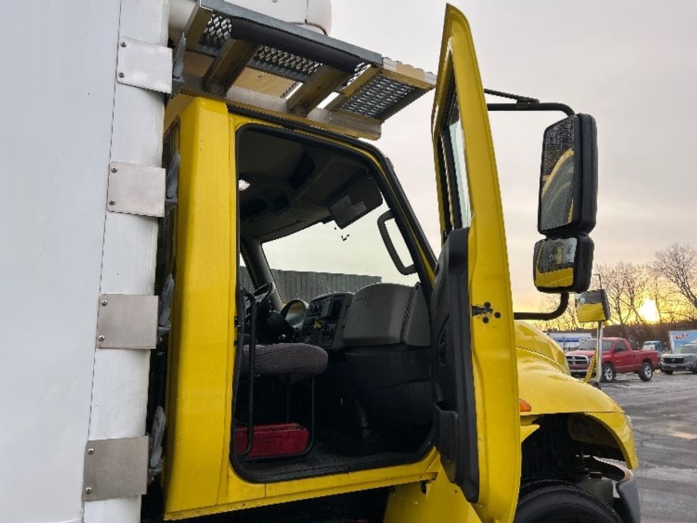 Refrigerated Truck-Light and Medium Duty Trucks-International-2016-4300-Chicopee-MA-282,856\n\t\tmiles-$ 12,000 - Image 20