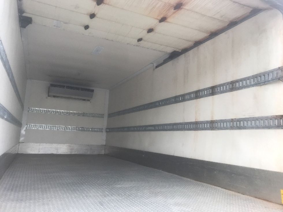Refrigerated Truck-Light and Medium Duty Trucks-International-2016-4300-Roseville-MN-264,997\n\t\tmiles-$ 31,750 - Image 12