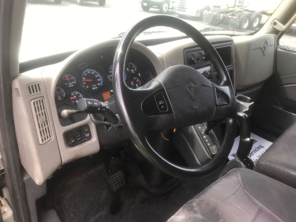 Refrigerated Truck-Light and Medium Duty Trucks-International-2016-4300-Roseville-MN-264,997\n\t\tmiles-$ 31,750 - Image 17