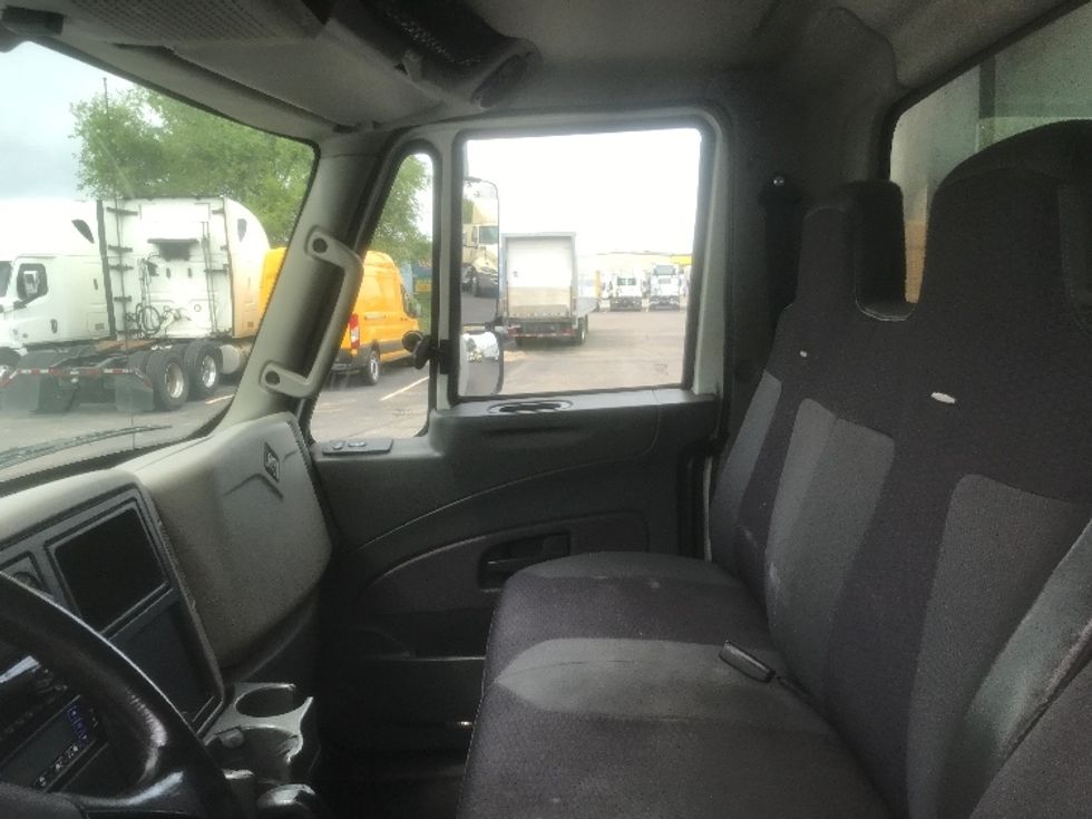 Refrigerated Truck-Light and Medium Duty Trucks-International-2016-4300-Roseville-MN-264,997\n\t\tmiles-$ 31,750 - Image 19