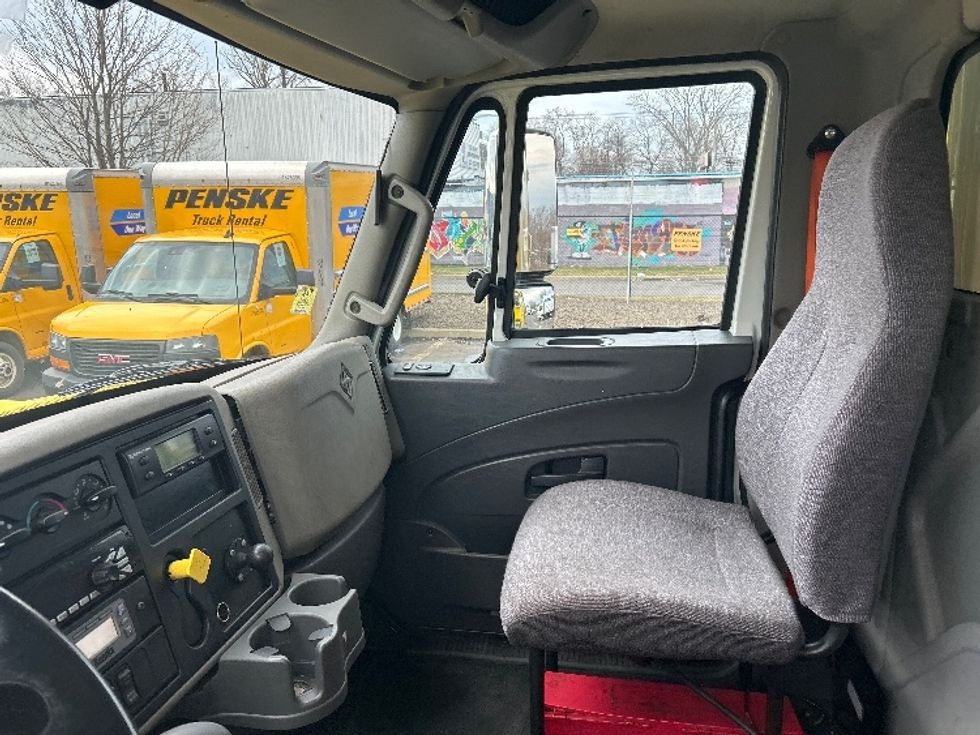 Refrigerated Truck-Light and Medium Duty Trucks-International-2017-4300-Chicopee-MA-220,490\n\t\tmiles-$ 31,000 - Image 18