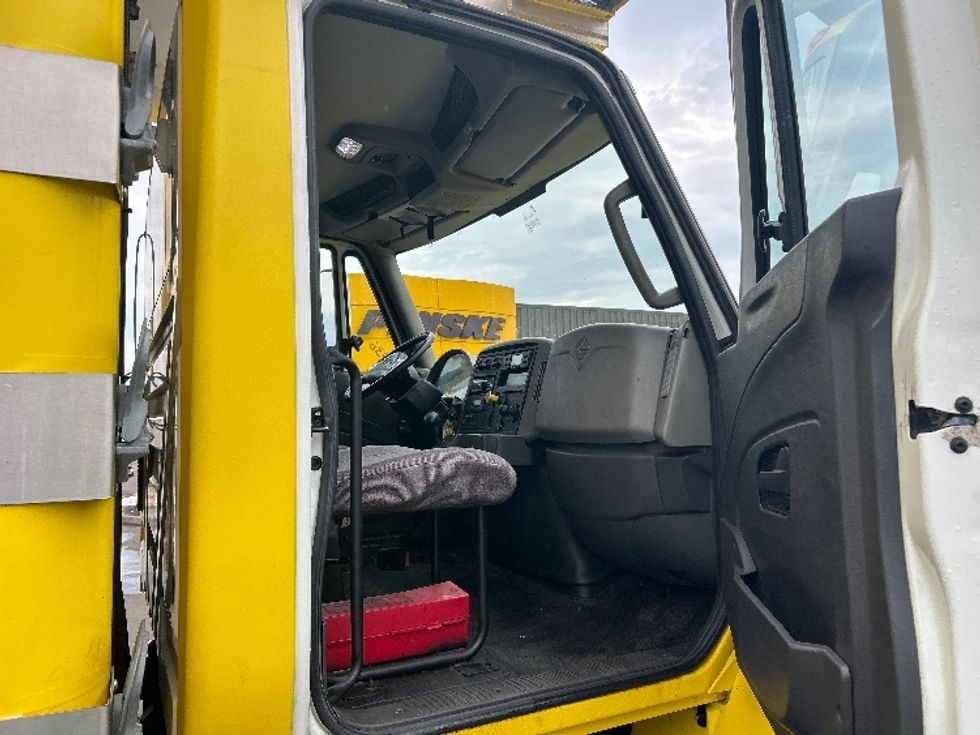 Refrigerated Truck-Light and Medium Duty Trucks-International-2017-4300-Chicopee-MA-220,490\n\t\tmiles-$ 31,000 - Image 19