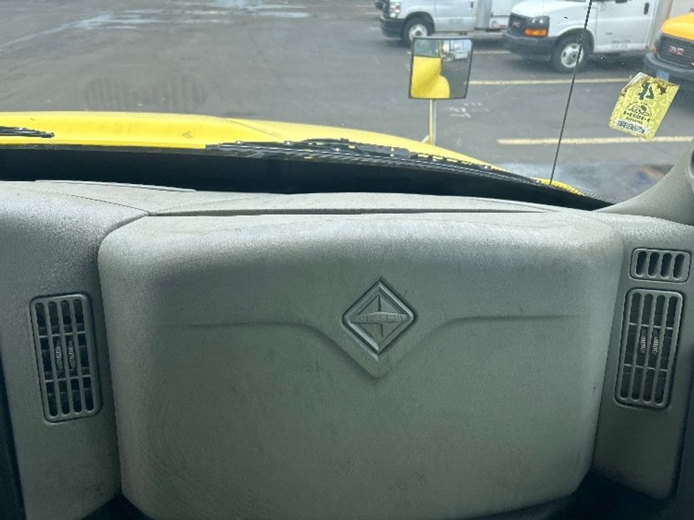 Refrigerated Truck-Light and Medium Duty Trucks-International-2017-4300-Chicopee-MA-220,490\n\t\tmiles-$ 31,000 - Image 20