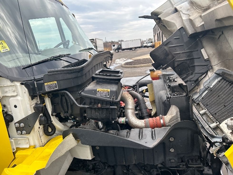 Refrigerated Truck-Light and Medium Duty Trucks-International-2017-4300-Chicopee-MA-220,490\n\t\tmiles-$ 31,000 - Image 22