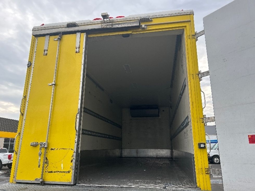 Refrigerated Truck-Light and Medium Duty Trucks-International-2017-4300-Chicopee-MA-220,490\n\t\tmiles-$ 31,000 - Image 8
