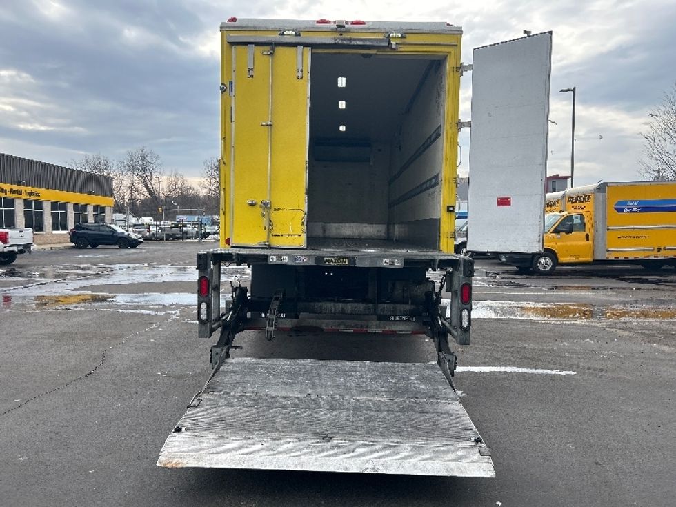 Refrigerated Truck-Light and Medium Duty Trucks-International-2017-4300-Chicopee-MA-220,490\n\t\tmiles-$ 31,000 - Image 9